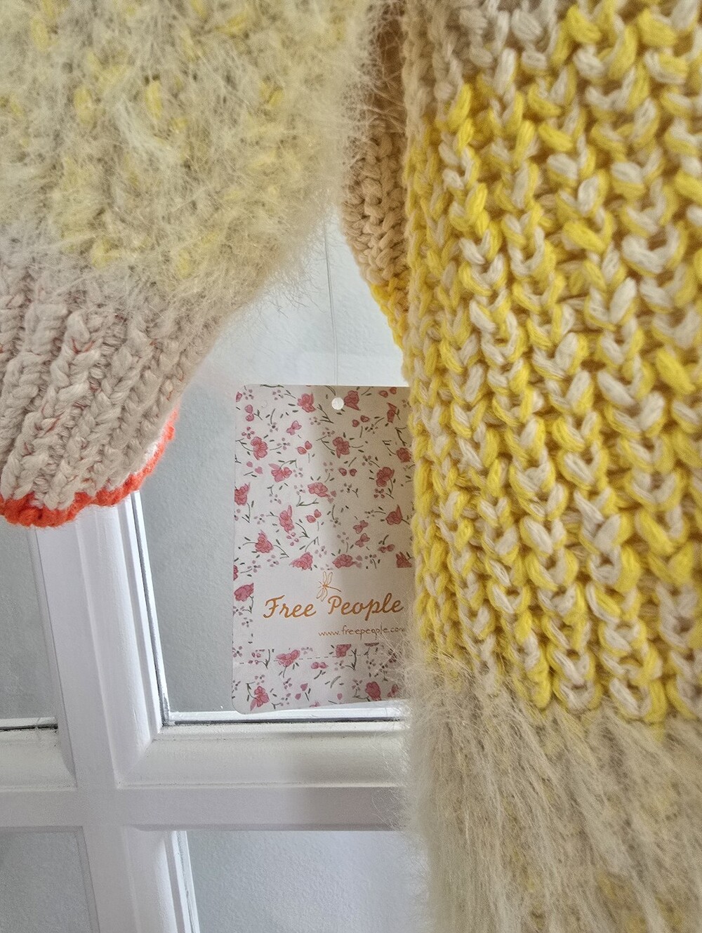 FREE PEOPLE X REVOLVE Sunbrite Colorblock Cropped Knit Yellow Sweater RARE NWT L - Picture 11 of 16
